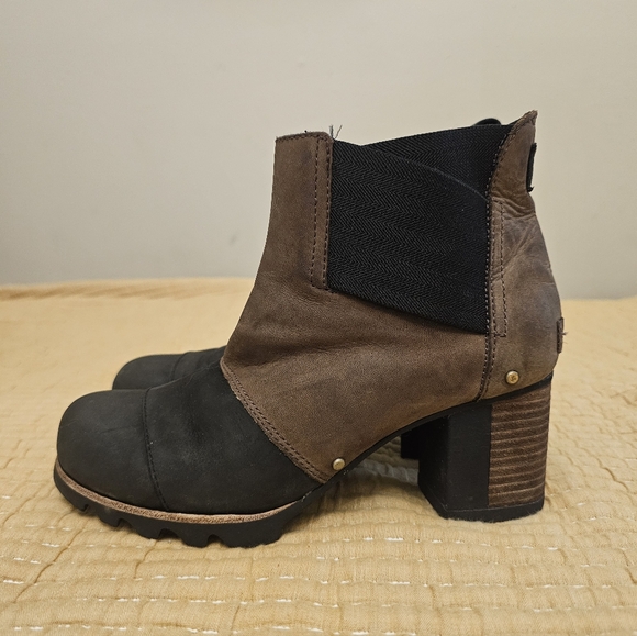 Sorel Addington Chelsea Ankle Boots Black Brown Leather Chunky Heel Sz 7.5 - Picture 3 of 8